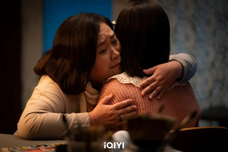 鍾欣凌繼《婆婆》之後又搞丟女兒啦！與仿真娃娃對手戲令人起雞皮疙瘩。