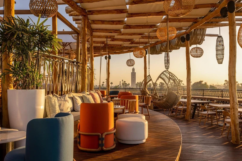 360度露台擁有絕佳的視野。 360度露台擁有絕佳的視野。