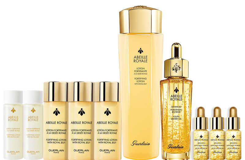 皇家蜂王乳蜜露300ml (150ml正品+40ml*3+15ml*2)、皇家蜂王乳平衡油 45ml (30ml正品+5ml*3) *詳細組合內容請洽各百貨法國嬌蘭專櫃。