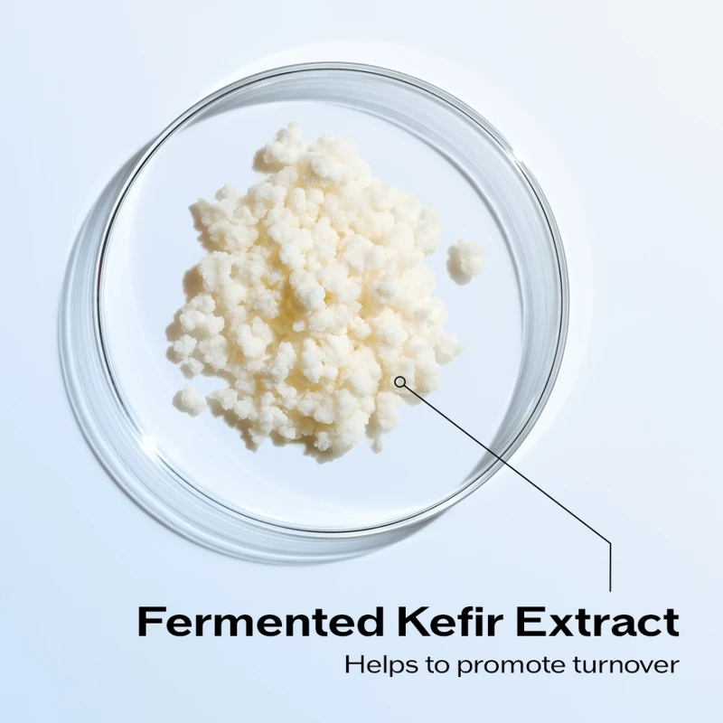 全新成份「克菲爾活酵萃取物」還原肌膚年輕膚觸。