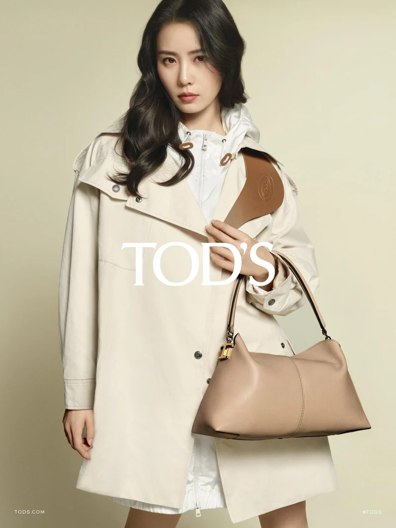 氣質出眾的劉詩詩是TOD’S本季春夏自然優雅風的最佳代言。 氣質出眾的劉詩詩是TOD’S本季春夏自然優雅風的最佳代言。