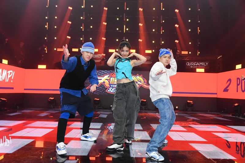 9m88搭配Gummyb艾蜜莉AMILI