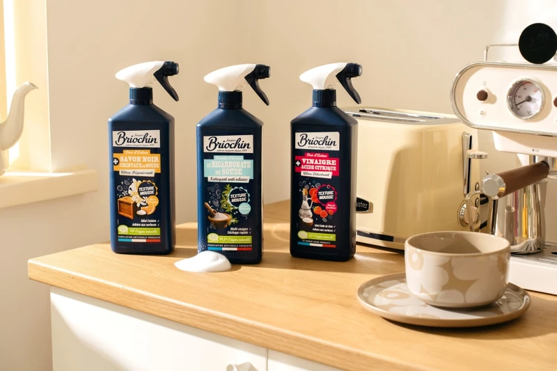 Jacques Briochin藍牌碧歐馨乾式泡沫清潔系列產品情境圖。 Jacques Briochin藍牌碧歐馨乾式泡沫清潔系列產品情境圖。