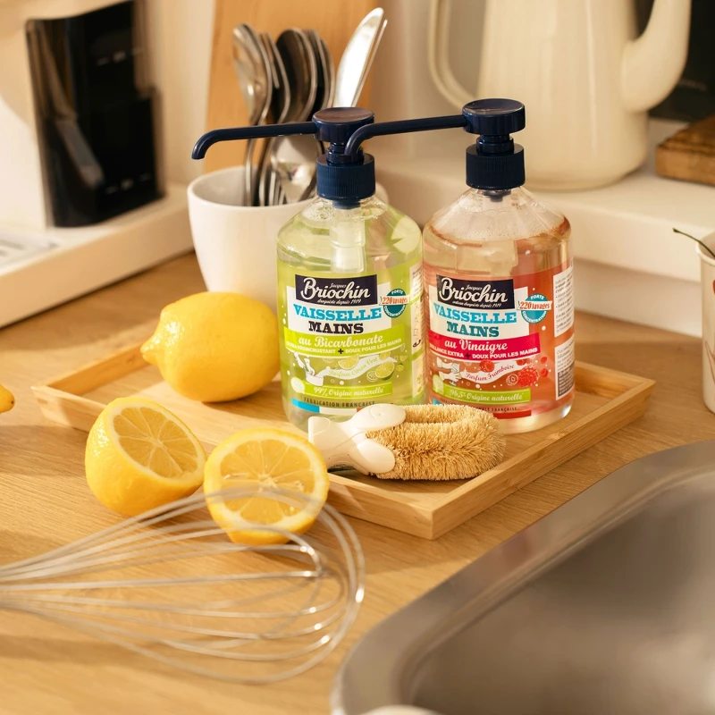 Jacques Briochin藍牌碧歐馨護手洗碗精產品情境圖。 Jacques Briochin藍牌碧歐馨護手洗碗精產品情境圖。