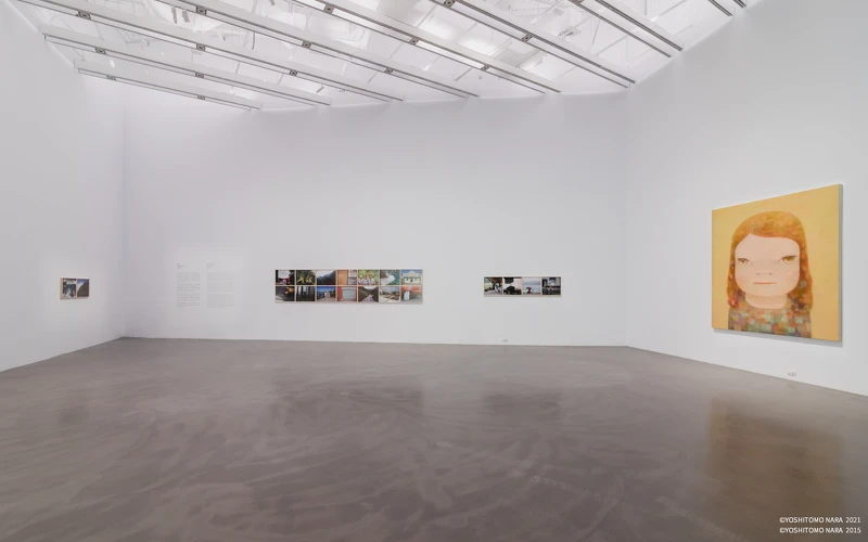 內惟藝術中心《跟著朦朧潮濕的一天去旅行》展場一隅