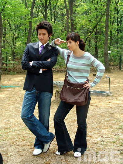 《我叫金三順》玄彬(左)、金宣兒(右)