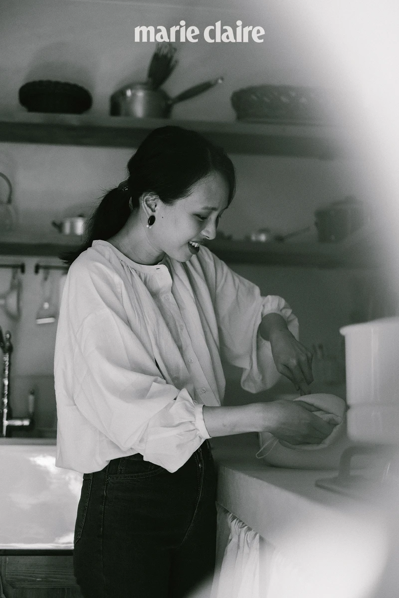 快速的料理方式成為昉容平日下廚首選。 快速的料理方式成為昉容平日下廚首選。