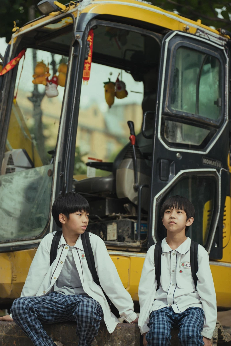 《做工的人 電影版》兩位小男孩的純真好感情令觀眾印象深刻，甚至被網友笑喊：以為會有BL。