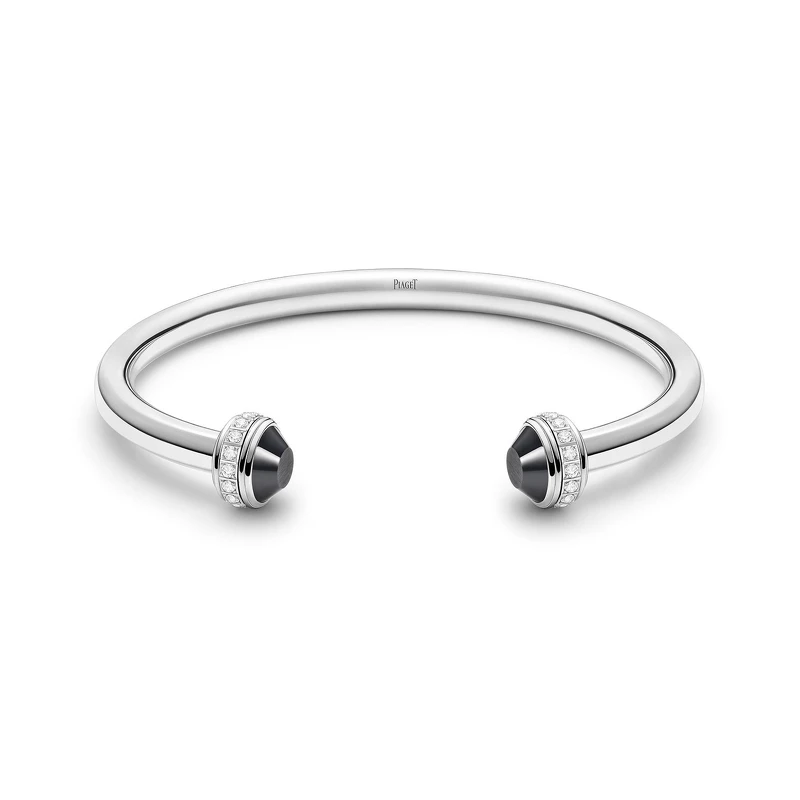 陳昊森穿搭同款:PIAGET Possession系列18K白金黑色陶瓷鑽石手環,建議售價NT$395,000 陳昊森穿搭同款:PIAGET Possession系列18K白金黑色陶瓷鑽石手環,建議售價NT$395,000