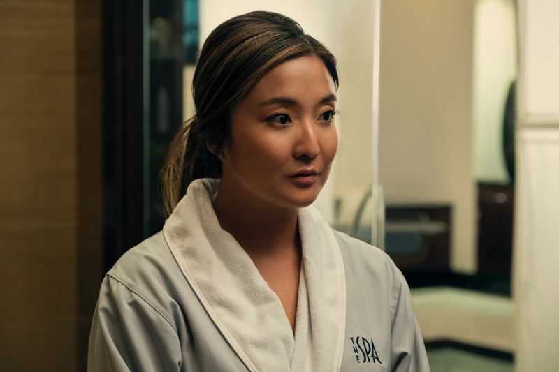 Ashley Park 飾演 娜歐美