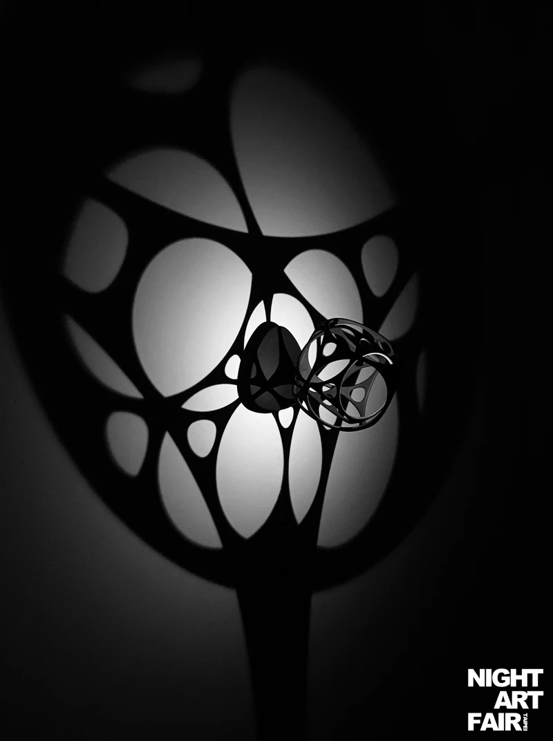 台灣設計師許向罕帶來限量藝術家具 CELL。