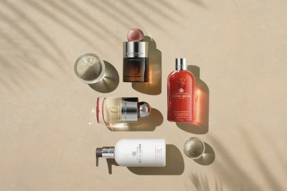 Molton Brown Heavenly Gingerlily 聖境花舞系列主視覺。 Molton Brown Heavenly Gingerlily 聖境花舞系列主視覺。