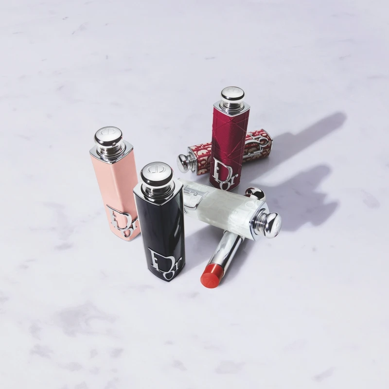 DIOR迪奧癮誘唇膏2023新款外殼(緋紅藤格紋、粉色蒙田、前衛時尚白)，NT1,050、勃根地緹花，NT1,650