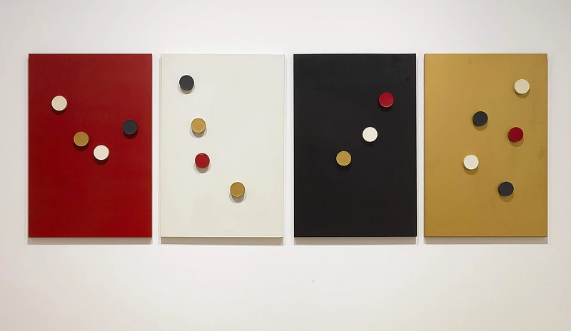 【Richard Saltoun Gallery】Li Yuan-Chia, “Cosmic Point Multiples”, 1968, set of 4 steel panels with 17 magnets, 92 x 61.5 cm (each panel); dia. 7.5 cm (each magnet). Image courtesy of Richard Saltoun Gallery London and Rome. Copyright The Estate of the Artist. 【Richard Saltoun Gallery】Li Yuan-Chia, “Cosmic Point Multiples”, 1968, set of 4 steel panels with 17 magnets, 92 x 61.5 cm (each panel); dia. 7.5 cm (each magnet). Image courtesy of Richard Saltoun Gallery London and Rome. Copyright The Estate of the Artist.