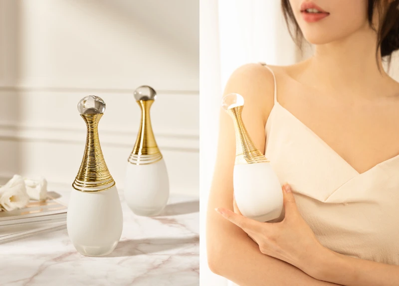 DIOR J'ADORE澄淨香氛/ 30ml NT$3300, 50ml NT$4600, 100ml NT$6600