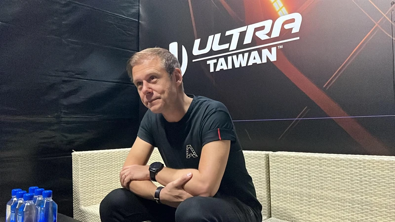 Armin van Buuren接受台灣媒體專訪 Armin van Buuren接受台灣媒體專訪