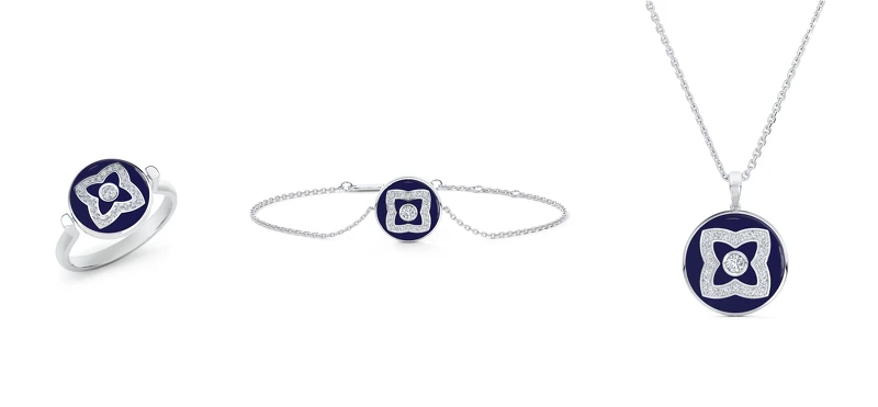 Enchanted Lotus系列18K白金與藍色琺瑯鑽石圓牌戒指,NT$89,000、18K白金與藍色琺瑯鑽石圓牌吊墜手鍊,NT 77,000、18K白金與藍色琺瑯鑽石圓牌吊墜項鍊,NT 80,000。 Enchanted Lotus系列18K白金與藍色琺瑯鑽石圓牌戒指,NT$89,000、18K白金與藍色琺瑯鑽石圓牌吊墜手鍊,NT 77,000、18K白金與藍色琺瑯鑽石圓牌吊墜項鍊,NT 80,000。