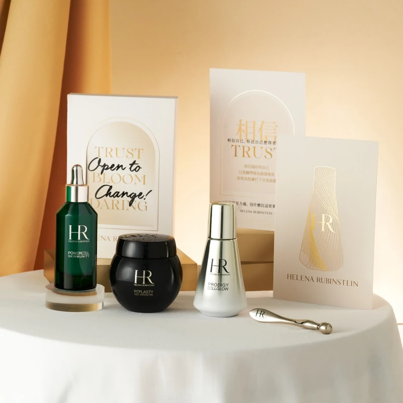 HR 赫蓮娜Open to Change 點亮美力自信禮盒形象圖。 HR 赫蓮娜Open to Change 點亮美力自信禮盒形象圖。