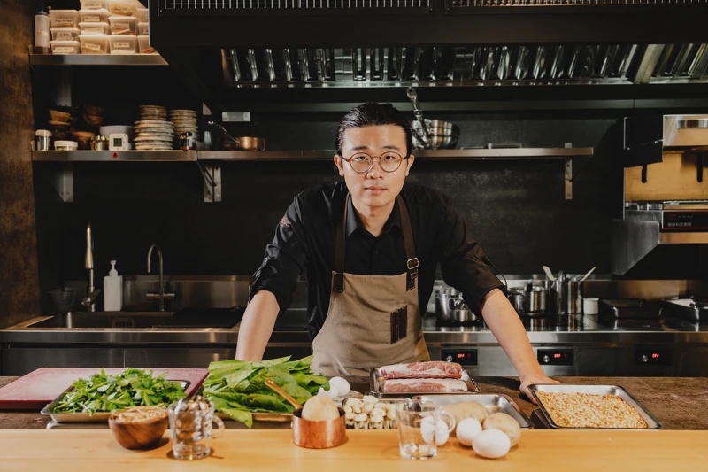 台中法式餐廳「L’Atelier par Yao」主廚江曜宇。 台中法式餐廳「L’Atelier par Yao」主廚江曜宇。