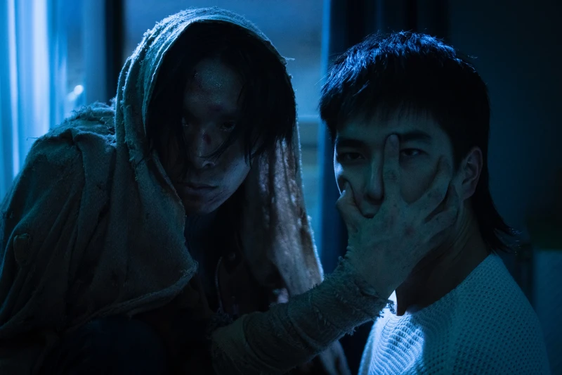 曾敬驊直播曝看劇哭點在姚淳耀 佩服姚拍搞笑情境不笑場 姚坦言喪屍肢體有練過。 曾敬驊直播曝看劇哭點在姚淳耀 佩服姚拍搞笑情境不笑場 姚坦言喪屍肢體有練過。