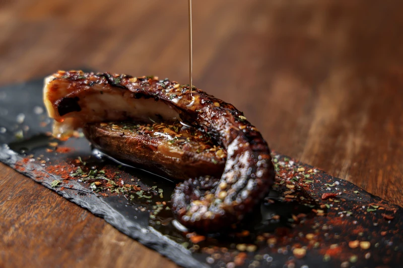 炭烤香料馬鈴薯章魚腳 Pulpo a la Gallega 炭烤香料馬鈴薯章魚腳 Pulpo a la Gallega