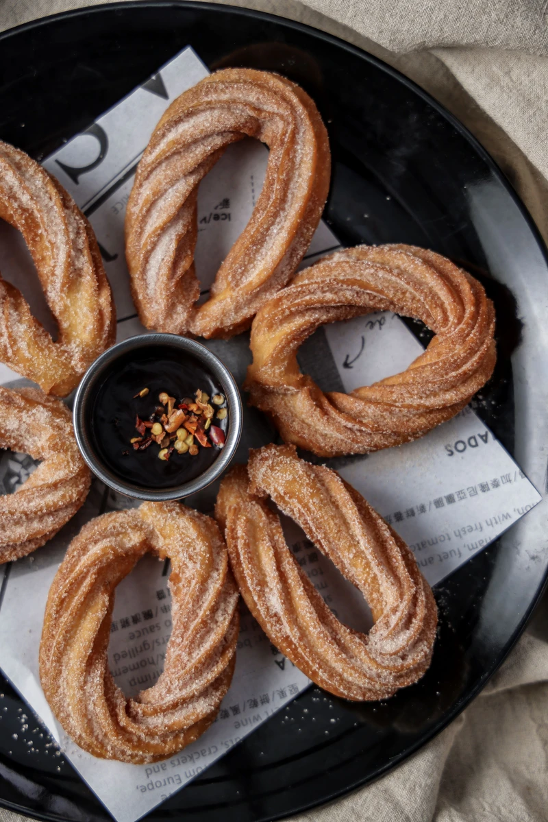 吉拿棒佐辣味萊姆酒黑巧克力醬 Churros con Chocolate 吉拿棒佐辣味萊姆酒黑巧克力醬 Churros con Chocolate