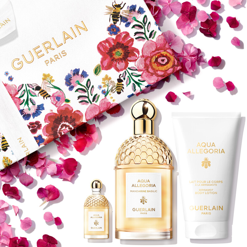 嬌蘭Guerlain花草水語陽光甜橘淡香水禮盒,內含:花草水語陽光甜橘淡香水 125ml、花草水語陽光甜橘淡香水 7.5ml、花草水語香氛身體乳 75ml 售價$5,700(價值$7,278)。 嬌蘭Guerlain花草水語陽光甜橘淡香水禮盒,內含:花草水語陽光甜橘淡香水 125ml、花草水語陽光甜橘淡香水 7.5ml、花草水語香氛身體乳 75ml 售價$5,700(價值$7,278)。