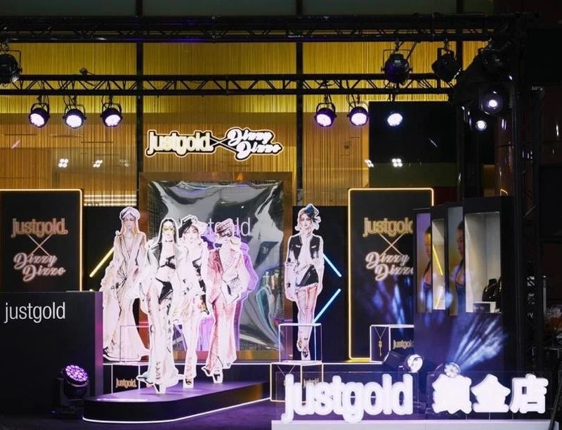 台中知名DJ－King將於連續兩個周六於活動現場帶來充滿動感的動態刷盤表演