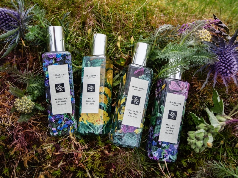 Jo Malone London 2023蘇格蘭高地系列。浩渺蒼茫的荒野高地,激發四款特色獨具的香水。 Jo Malone London 2023蘇格蘭高地系列。浩渺蒼茫的荒野高地,激發四款特色獨具的香水。