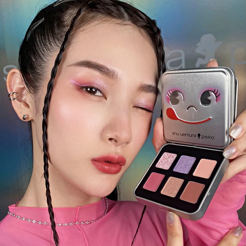 shu uemura植村秀X Peko聯名彩妝六色眼影盤(#莓果棒棒糖)，NT2,200
