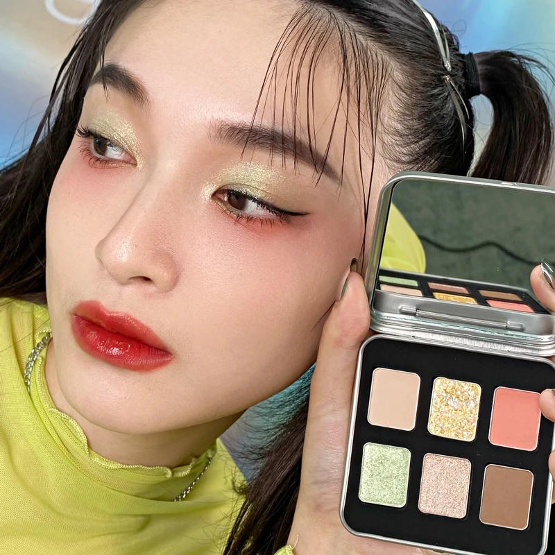 shu uemura植村秀 X Peko聯名彩妝六色眼影盤(#檸檬跳跳糖)，NT2,200