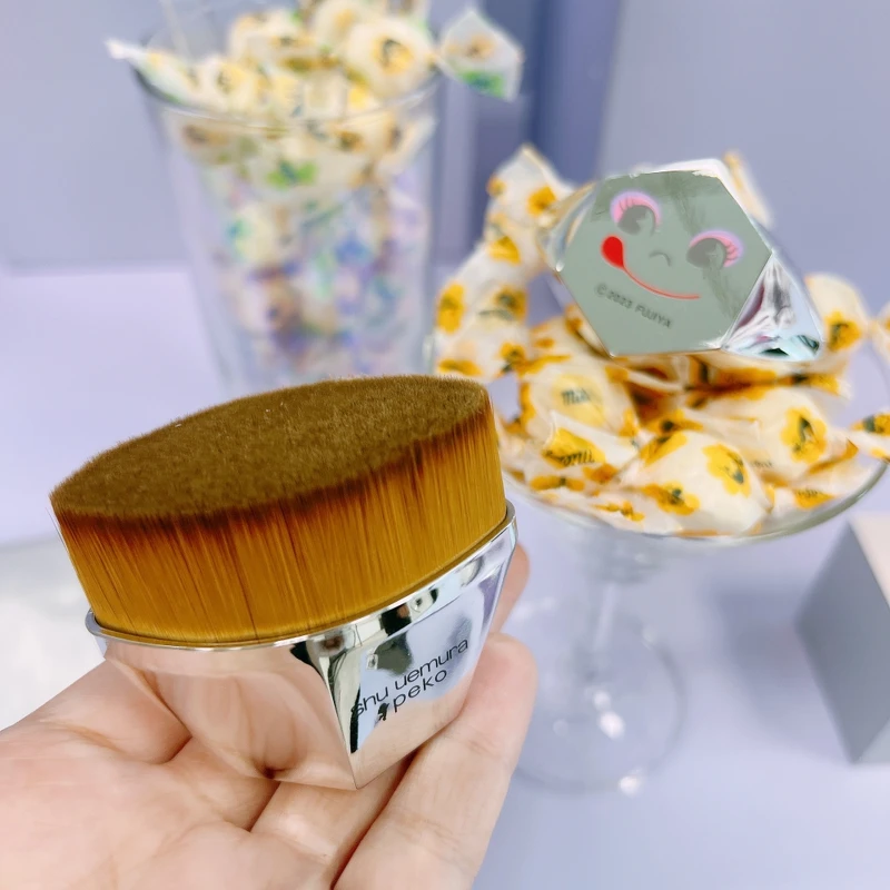 shu uemura植村秀X Peko #55零刷痕粉底刷，NT1,900