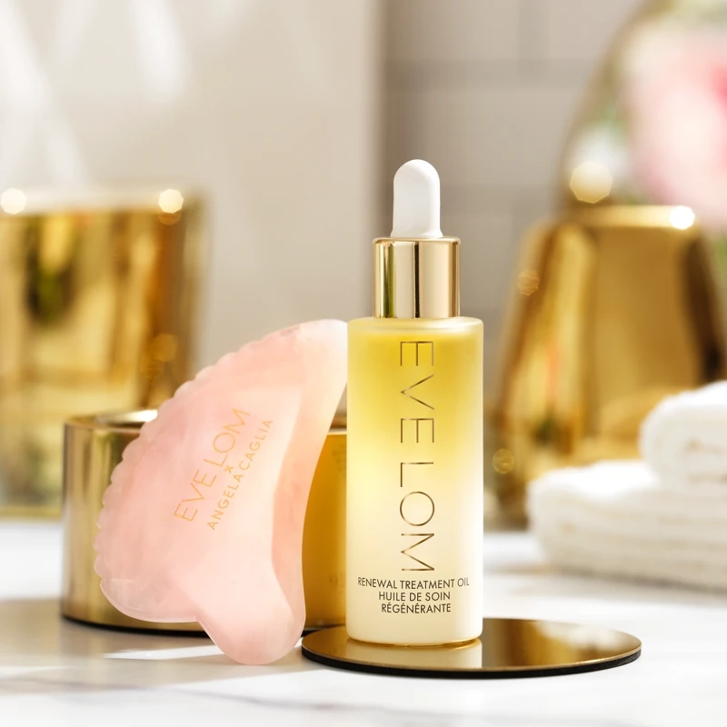 EVE LOM全能逆時活顏精露(贈聯名玫瑰晶按摩刮痧板)30ml,NT3,950 EVE LOM全能逆時活顏精露(贈聯名玫瑰晶按摩刮痧板)30ml,NT3,950