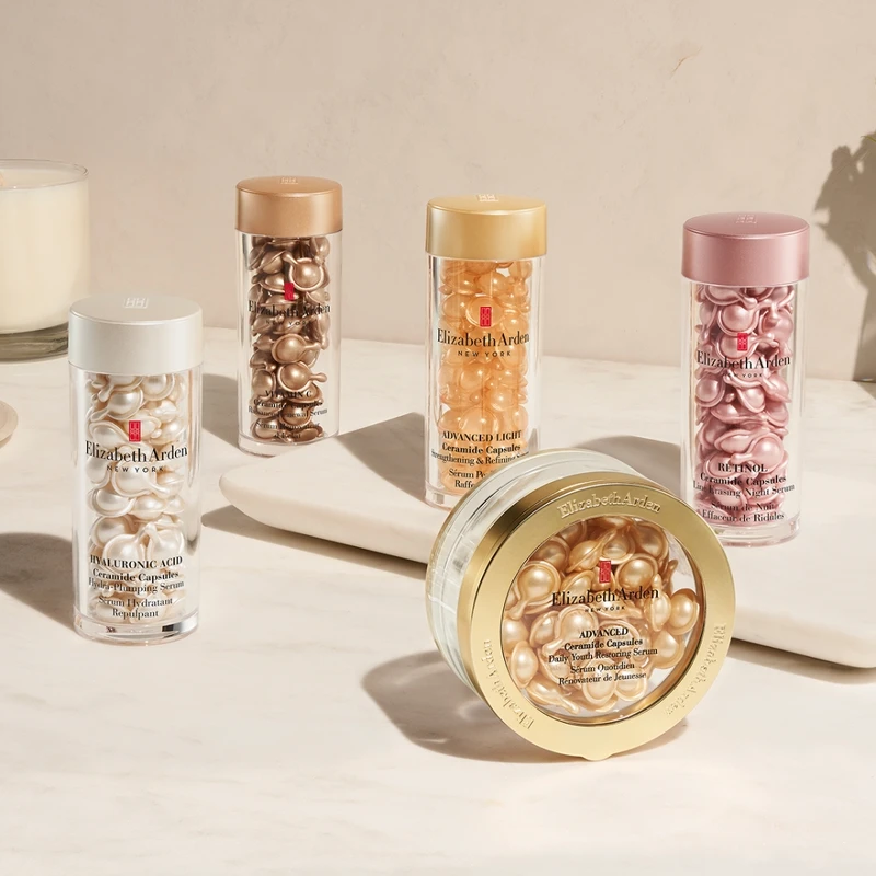 伊麗莎白雅頓膠囊家族。 伊麗莎白雅頓膠囊家族。