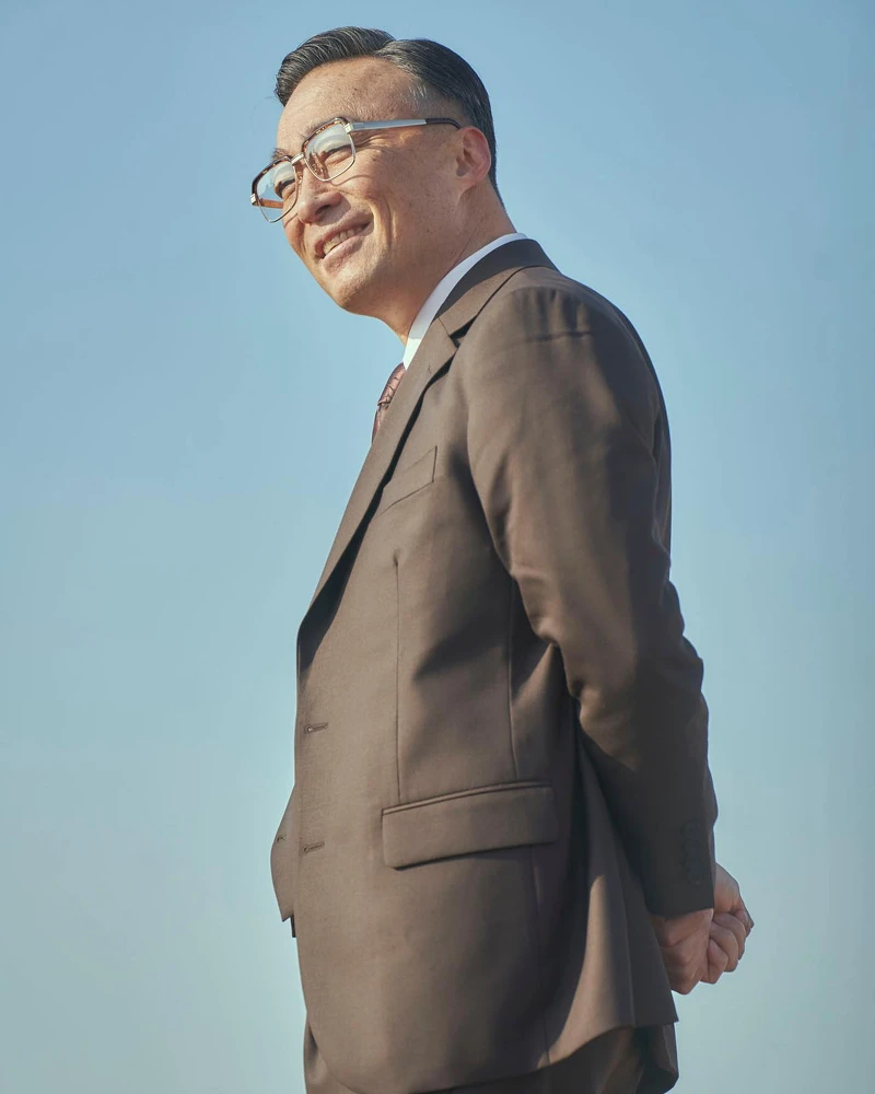 《財閥家的小兒子》李星民不只復古打扮，連方言說話語氣都非常到位 圖5