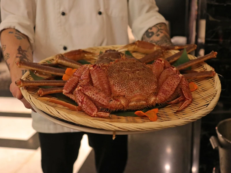 日本兩大名蟹一起上桌。