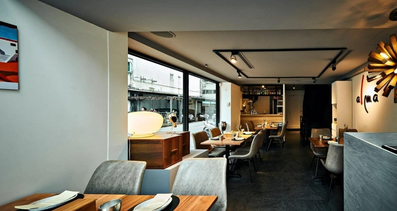 東豐街一樓用餐空間。 東豐街一樓用餐空間。