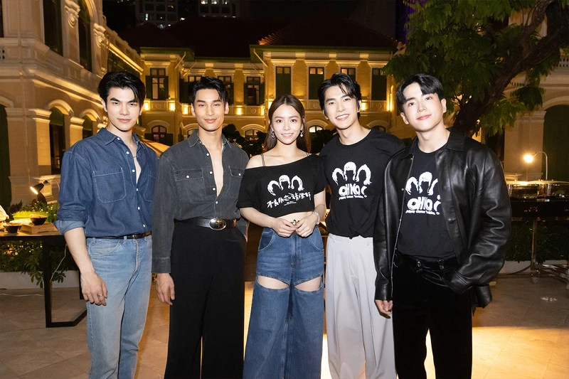 左起Mile、Apo、宋芸樺、曾敬驊、Nonkul(查農)