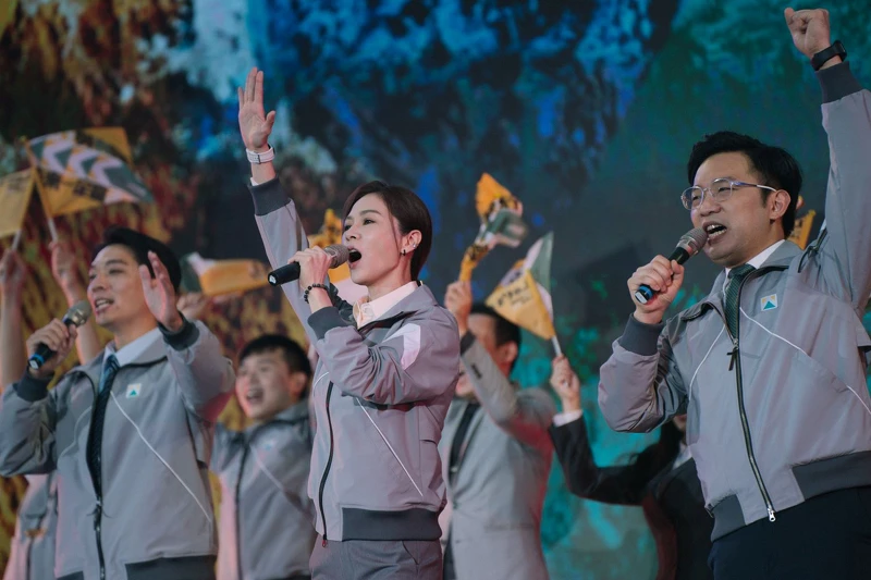 《人選之人─造浪者》翁文方帶領台下萬人吶喊蕩蒜 《人選之人─造浪者》翁文方帶領台下萬人吶喊蕩蒜