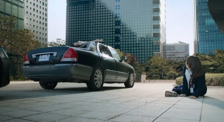 《造后者》韓以瑟墜樓在黃導譆眼前 《造后者》韓以瑟墜樓在黃導譆眼前