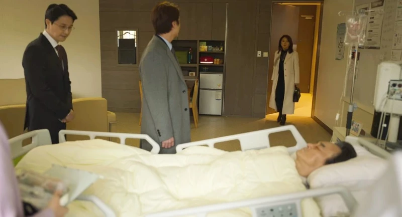 《造后者》黃導譆收到父親器官捐贈排序取消,趕到醫院,前夫馬重錫已經到場探探究為什麼 《造后者》黃導譆收到父親器官捐贈排序取消,趕到醫院,前夫馬重錫已經到場探探究為什麼