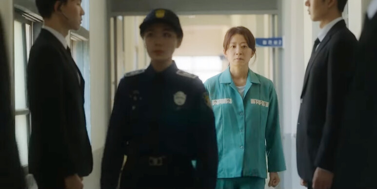 《造后者》黃導譆用險招讓自己入獄,於是檢調開始調查銀星集團海外帳戶,完成完美復仇 《造后者》黃導譆用險招讓自己入獄,於是檢調開始調查銀星集團海外帳戶,完成完美復仇