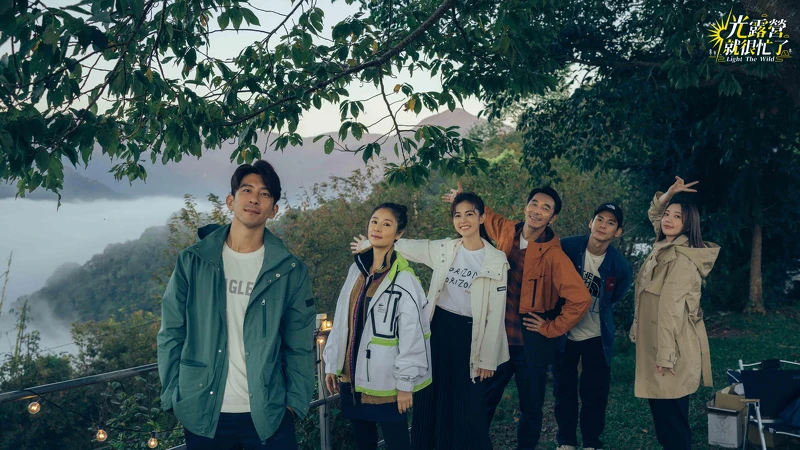 左起修杰楷、林心如、任容萱、李李仁、林柏宏、郭雪芙