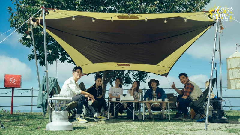 左起修杰楷、林心如、任容萱、郭雪芙、林柏宏、李李仁