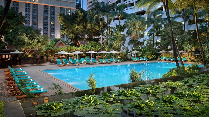 泳池相當有度假風情 泳池相當有度假風情