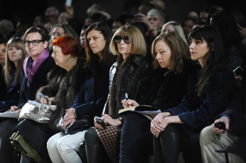 Anna Wintour 和 Caroline Sieber 現身Simone Rocha 2014 秋冬時裝展 Anna Wintour 和 Caroline Sieber 現身Simone Rocha 2014 秋冬時裝展