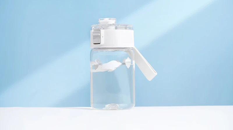 開幕贈禮有「北極熊攜帶式水壺」