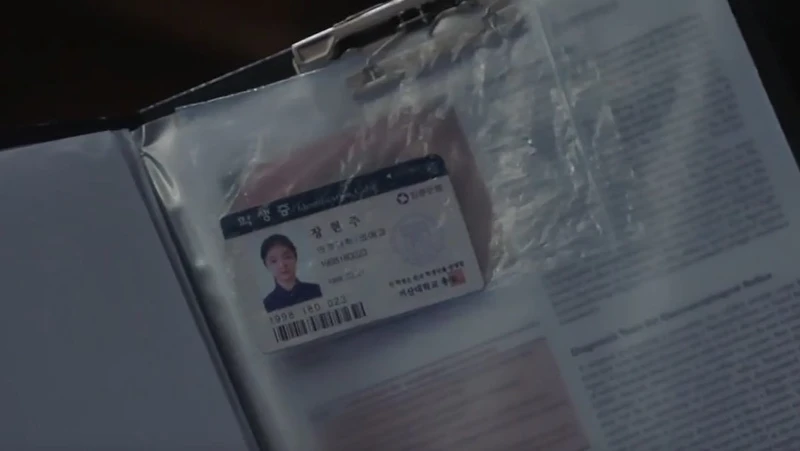 《浪漫醫生金師傅》第一季張賢珠實習醫生證被收藏在金師傅檔案裡,她和張東華是什麼關係呢?令人好奇 《浪漫醫生金師傅》第一季張賢珠實習醫生證被收藏在金師傅檔案裡,她和張東華是什麼關係呢?令人好奇