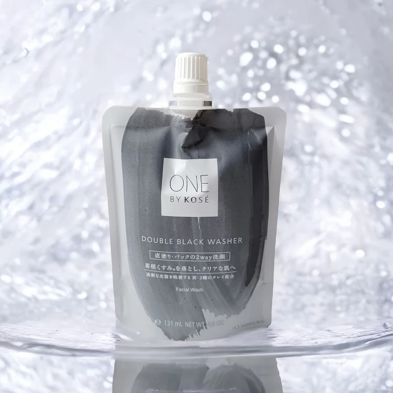 ONE BY KOSE黑碳潔顏泥形象圖。 ONE BY KOSE黑碳潔顏泥形象圖。
