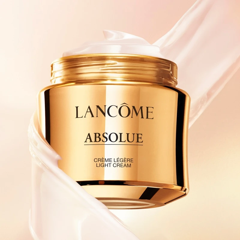 蘭蔻絕對完美黃金玫瑰修護乳霜-輕盈版情境。 蘭蔻絕對完美黃金玫瑰修護乳霜-輕盈版情境。